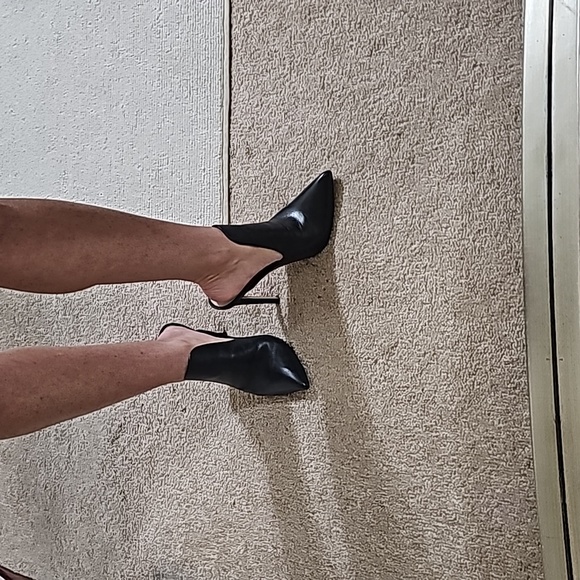 Shoes - Picture 6 of 6